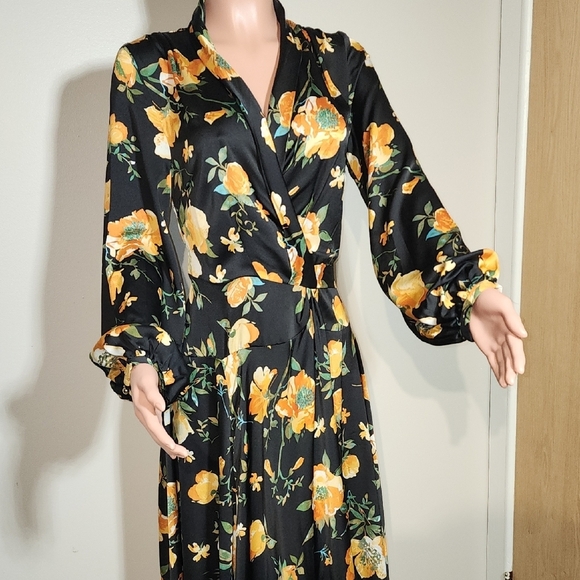 Nasty Gal Yellow and Orange Plunge Gown with Bishop Sleeves - Picture 2 of 10